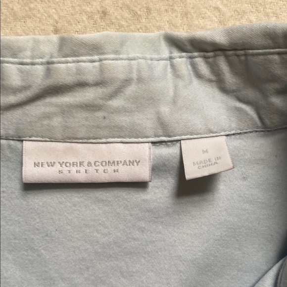 NY&Co Blue Floral Long Sleeve Button Down Shirt Women's Size Medium - Picture 12 of 16